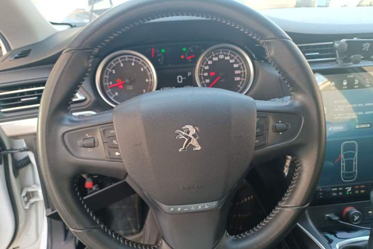 Used Peugeot 408 2018 350THP Automatic Luxury Edition Steering Wheel