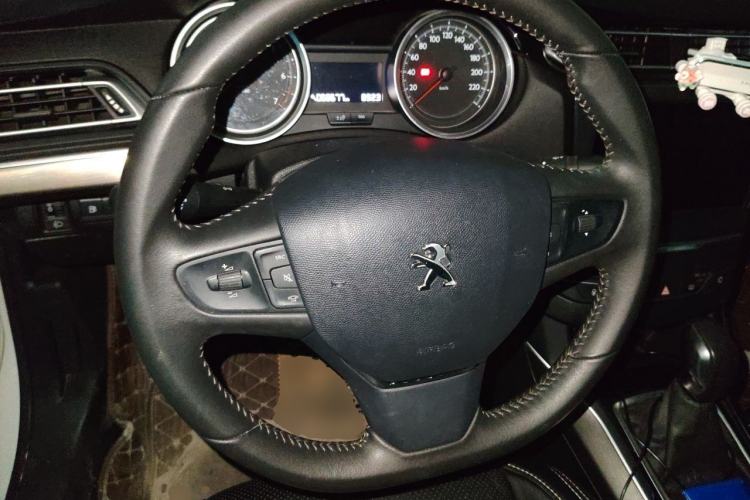 Used Peugeot 408 2018 230THP Automatic Luxury Edition Steering Wheel