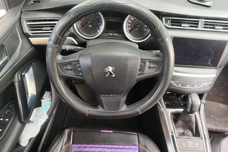 Used Peugeot 408 2018 350THP Automatic Luxury Edition Steering Wheel