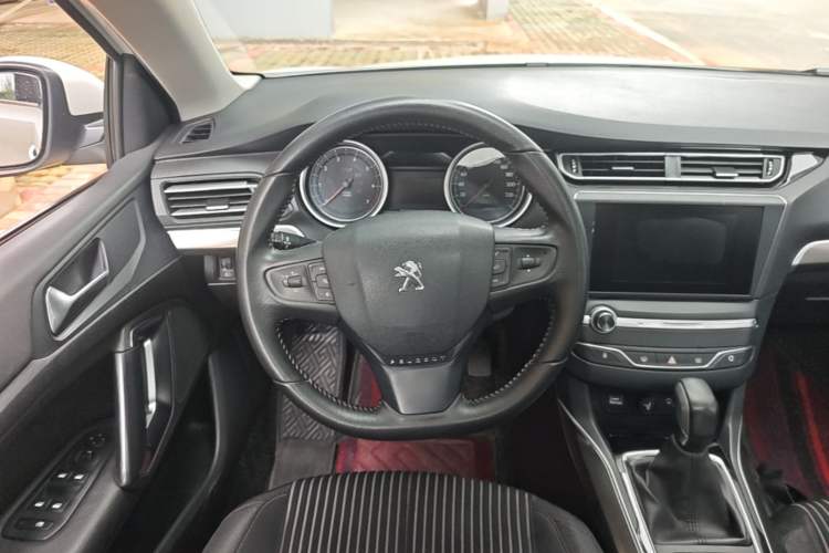 Used Peugeot 408 2018 350THP Automatic Luxury Edition Steering Wheel