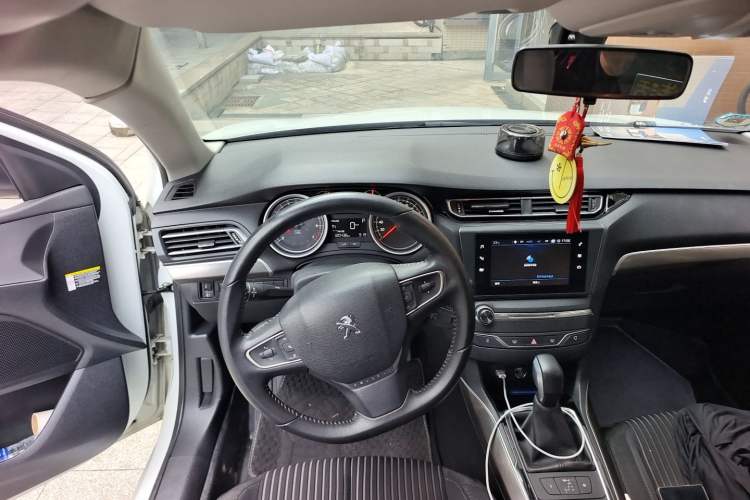 Used Peugeot 408 2018 Revised 350THP Automatic Luxury Edition Steering Wheel