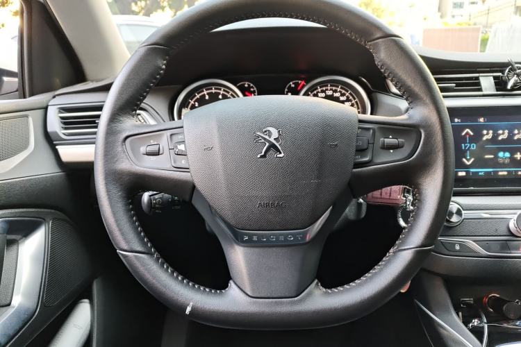 Used Peugeot 408 2018 230THP Automatic Luxury Edition Steering Wheel