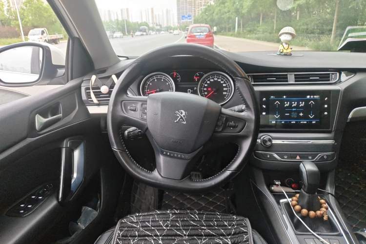 Used Peugeot 408 2018 350THP Automatic Luxury Edition Steering Wheel