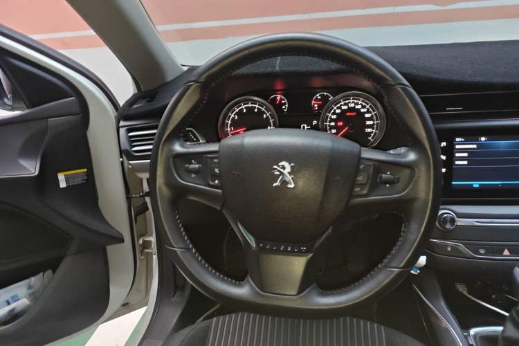Used Peugeot 408 2018 350THP Automatic Luxury Edition Steering Wheel