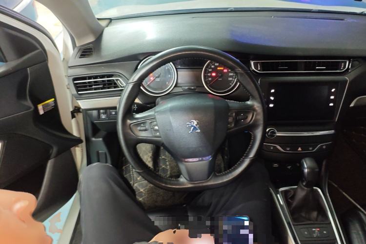 Used Peugeot 408 2018 350THP Automatic Luxury Edition Steering Wheel