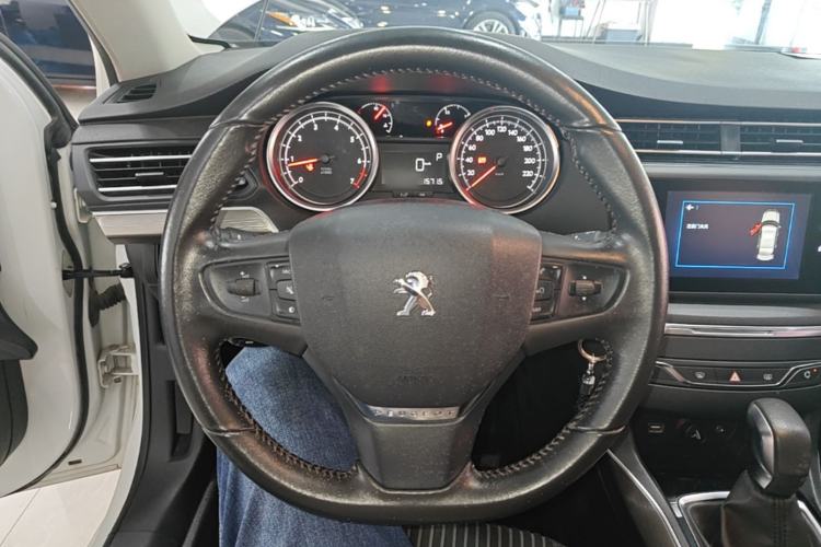 Used Peugeot 408 2018 350THP Automatic Luxury Edition Steering Wheel