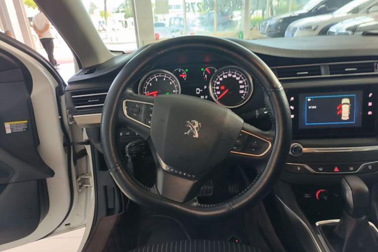 Used Peugeot 408 2018 350THP Automatic Luxury Edition Steering Wheel