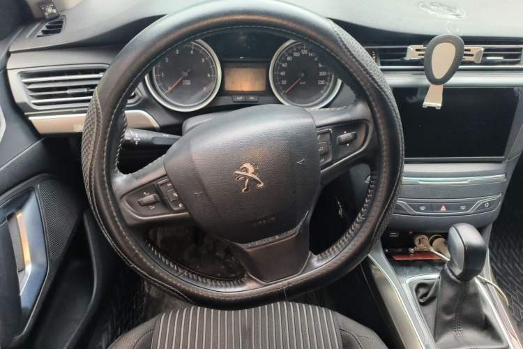 Used Peugeot 408 2018 Revised Version 1.8L Automatic Luxury Edition Steering Wheel