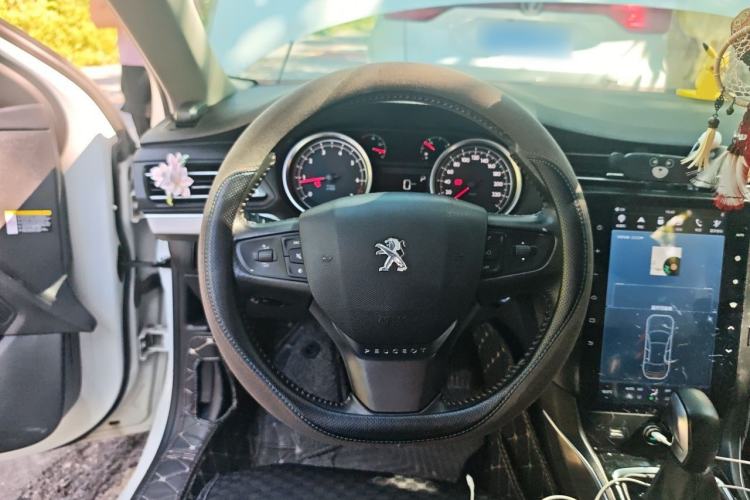 Used Peugeot 408 2018 350THP Automatic Luxury Edition Steering Wheel