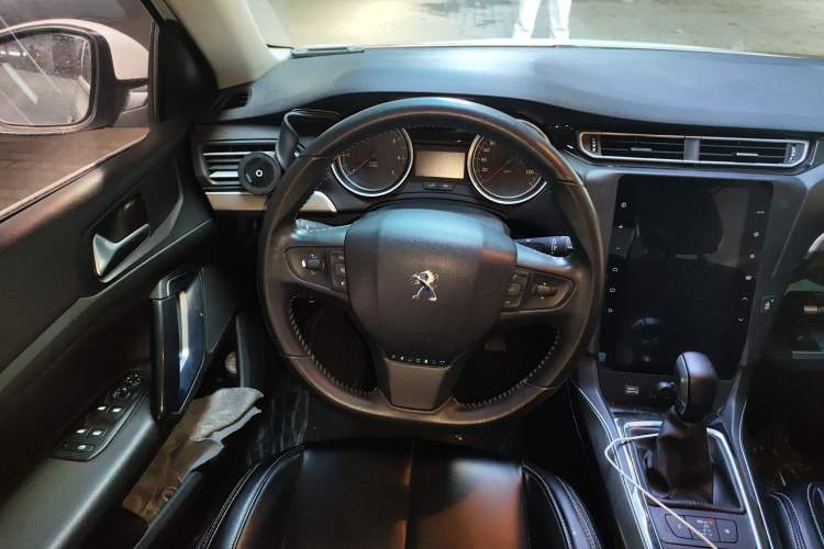 Used Peugeot 408 2018 Revised 350THP Automatic Luxury Edition Steering Wheel
