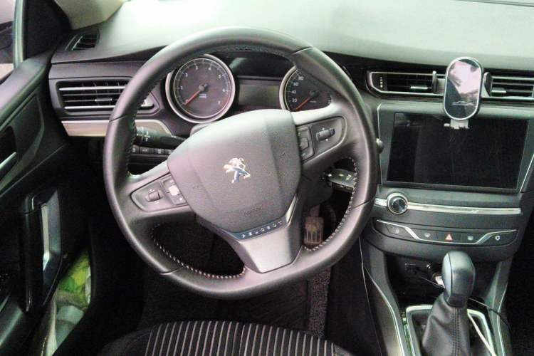 Used Peugeot 408 2018 Revised 350THP Automatic Luxury Edition Steering Wheel