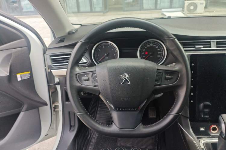Used Peugeot 408 2018 350THP Automatic Luxury Edition Steering Wheel