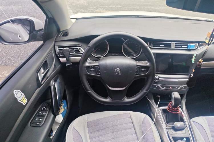 Used Peugeot 408 2018 350THP Automatic Luxury Edition Steering Wheel