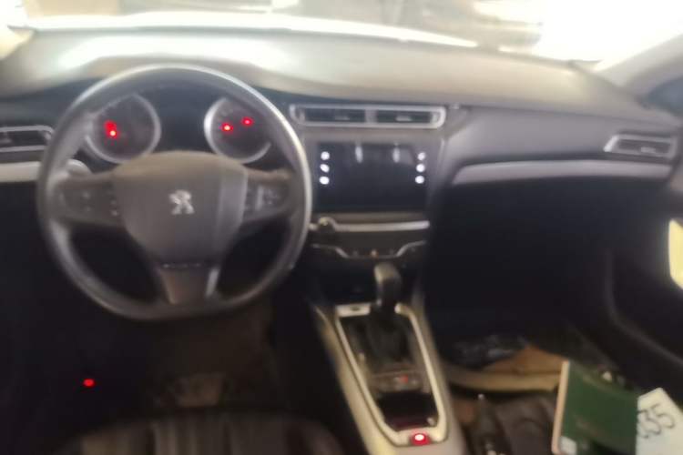 Used Peugeot 408 2019 230THP Automatic Luxury Edition China V Standard Center Console