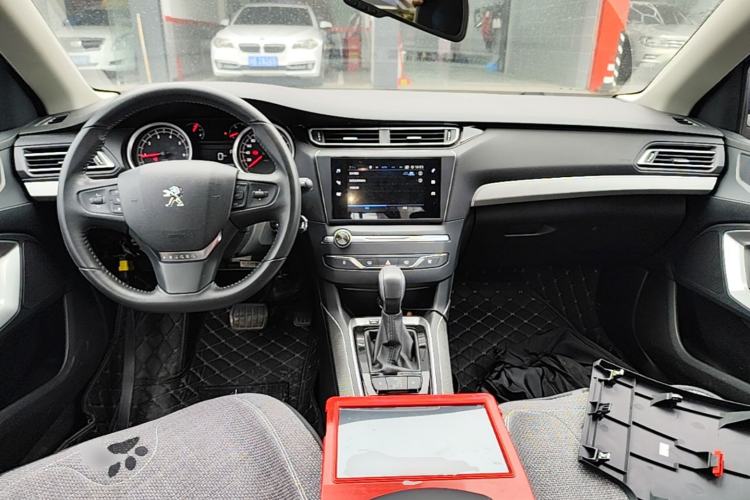 Used Peugeot 408 2019 230THP Automatic Luxury Edition China V Standard Center Console
