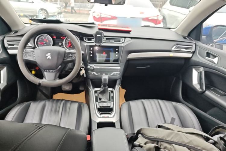 Used Peugeot 408 2019 350THP Automatic Luxury Edition China V Standard Center Console
