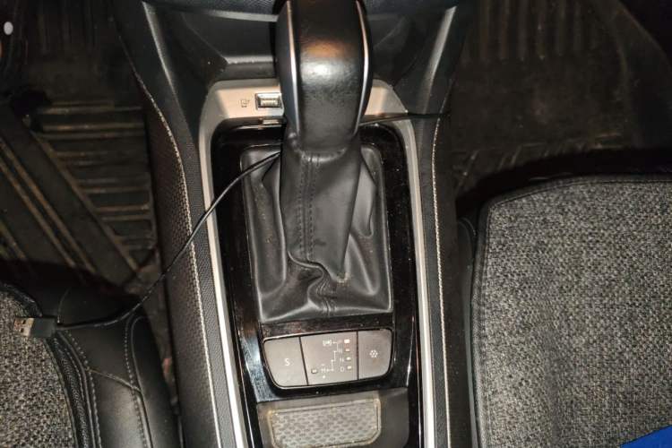 Used Peugeot 408 2019 350THP Automatic Luxury Edition China V Standard Gear Lever