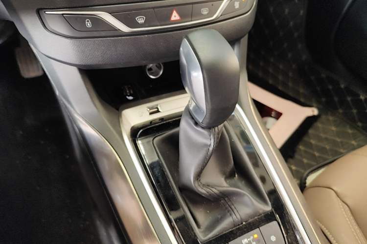 Used Peugeot 408 2019 350THP Automatic Prestige Edition China V Standard Gear Lever
