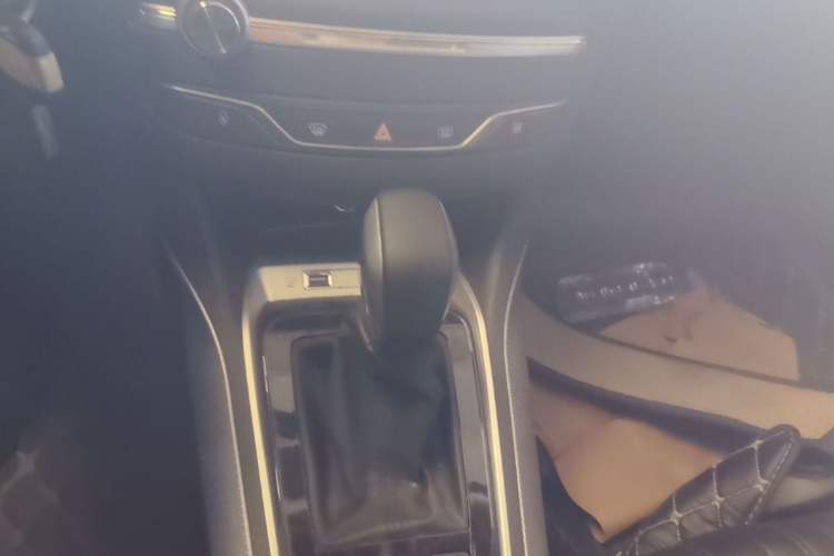 Used Peugeot 408 2019 230THP Automatic Luxury Edition China V Standard Gear Lever