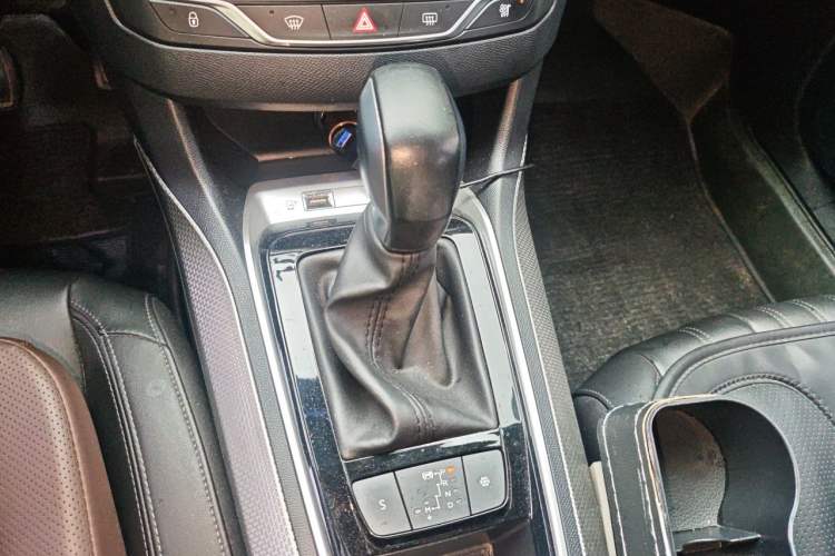 Used Peugeot 408 2019 350THP Automatic Luxury Edition China V Standard Gear Lever