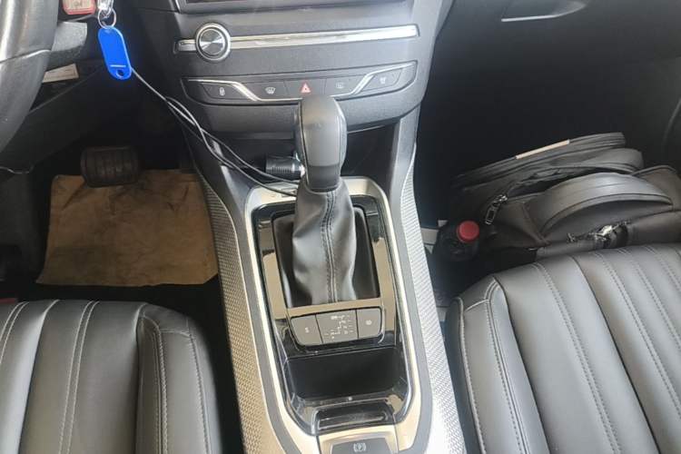 Used Peugeot 408 2019 230THP Automatic Luxury Edition China V Standard Gear Lever