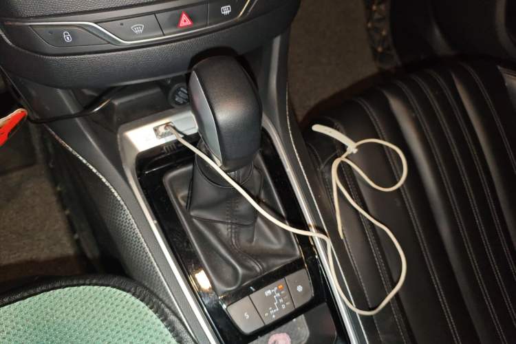 Used Peugeot 408 2019 350THP Automatic Luxury Edition China V Standard Gear Lever