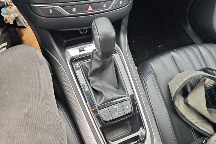 Used Peugeot 408 2019 350THP Automatic Luxury Edition China V Standard Gear Lever