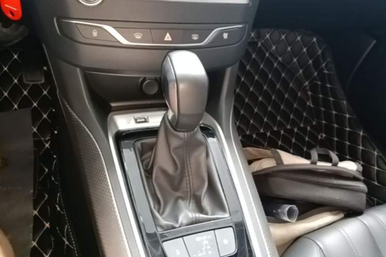 Used Peugeot 408 2019 350THP Automatic Luxury Edition China V Standard Gear Lever
