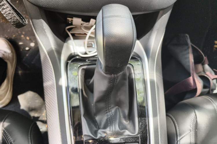 Used Peugeot 408 2019 350THP Automatic Luxury Edition China V Standard Gear Lever