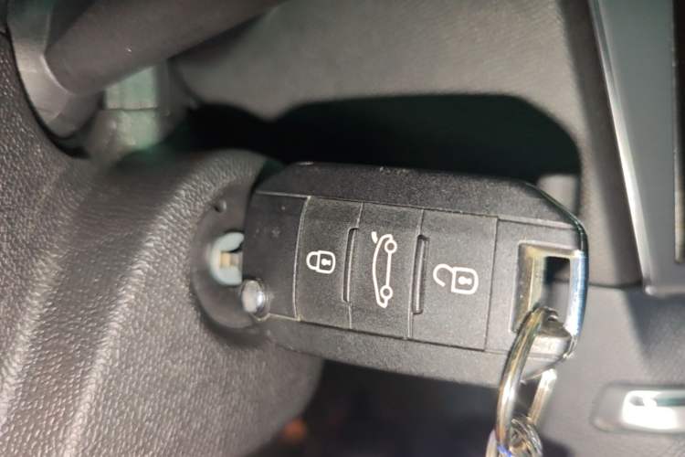 Used Peugeot 408 2019 360THP Automatic Luxury Edition China VI Standard Interior 1