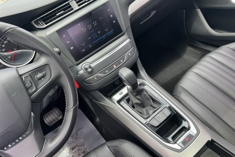 Used Peugeot 408 2019 350THP Automatic Luxury Edition China V Standard Interior 3