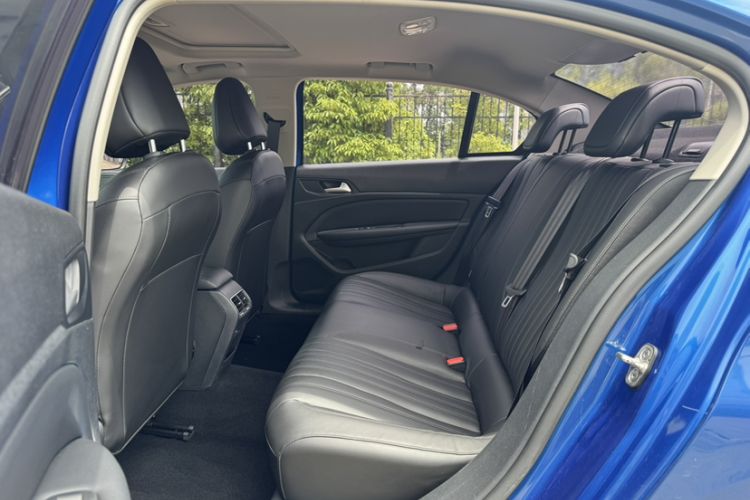 Used Peugeot 408 2019 350THP Automatic Luxury Edition China V Standard Interior 5