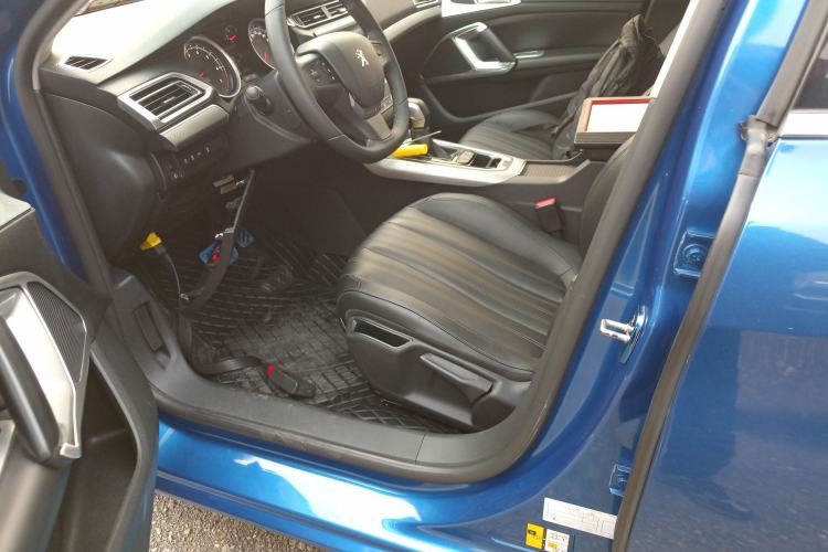 Used Peugeot 408 2019 230THP Automatic Luxury Edition China V Standard Left Front Seat