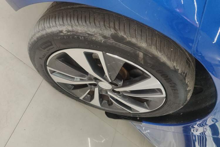 Used Peugeot 408 2019 350THP Automatic Luxury Edition China V Standard Left Front Wheel Hub