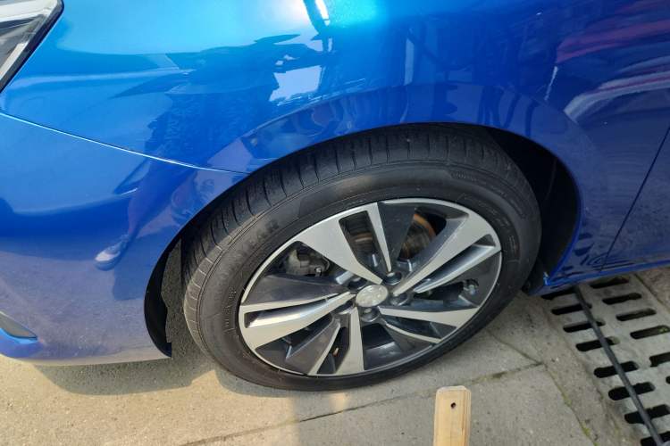 Used Peugeot 408 2019 350THP Automatic Luxury Edition China V Standard Left Front Wheel Hub