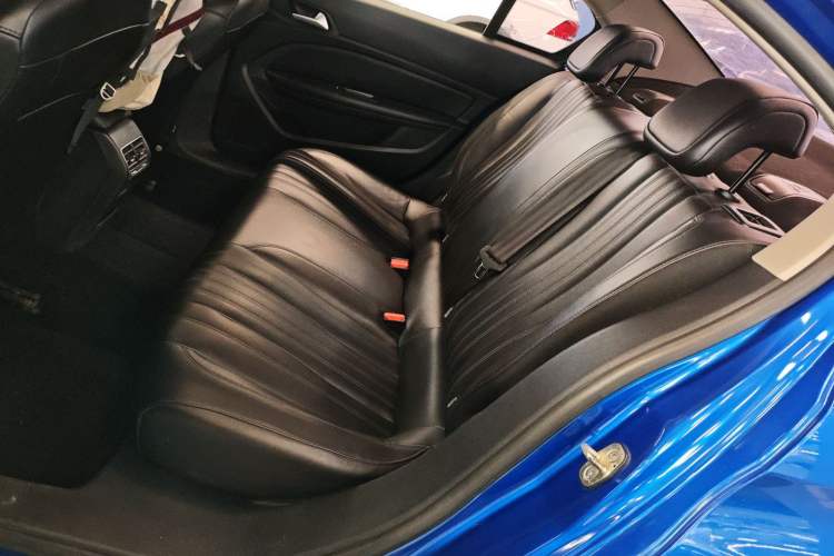 Used Peugeot 408 2019 230THP Automatic Luxury Edition China V Standard Left Rear Seat