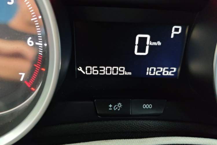 Used Peugeot 408 2019 350THP Automatic Luxury Edition China V Standard Odometer Close Up