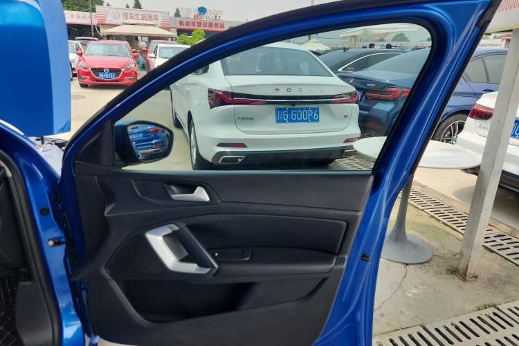 Used Peugeot 408 2019 350THP Automatic Luxury Edition China V Standard Right Front Door Interior