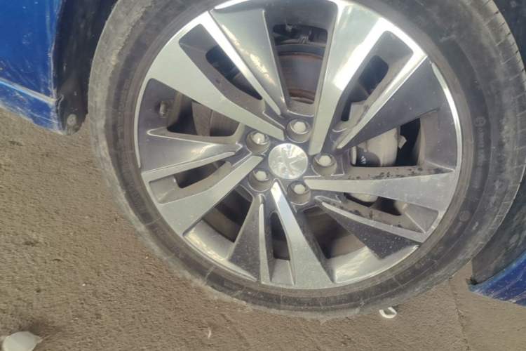 Used Peugeot 408 2019 230THP Automatic Luxury Edition China V Standard Right Front Wheel Hub