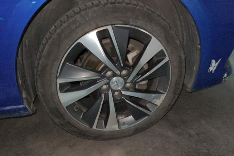 Used Peugeot 408 2019 230THP Automatic Luxury Edition China V Standard Right Front Wheel Hub