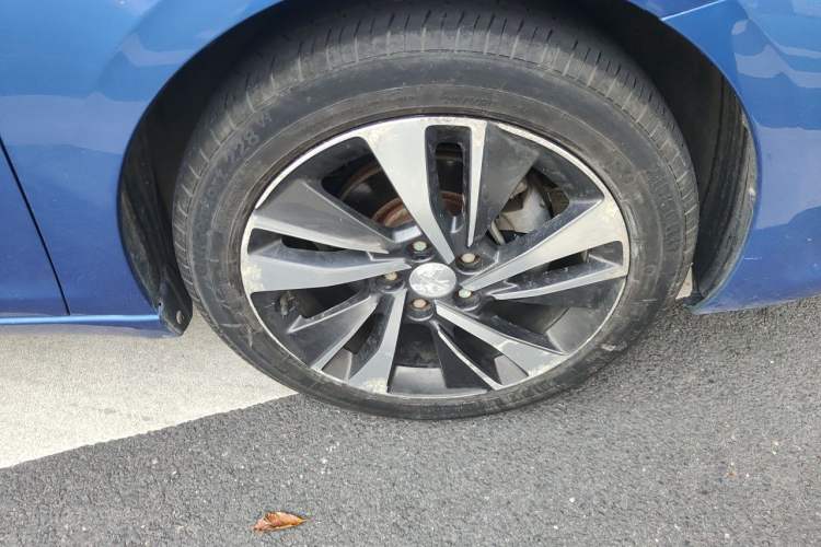 Used Peugeot 408 2019 230THP Automatic Luxury Edition China V Standard Right Front Wheel Hub