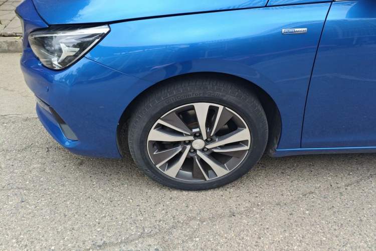 Used Peugeot 408 2019 350THP Automatic Luxury Edition China V Standard Right Front Wheel Hub