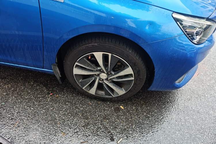 Used Peugeot 408 2019 350THP Automatic Luxury Edition China V Standard Right Front Wheel Hub