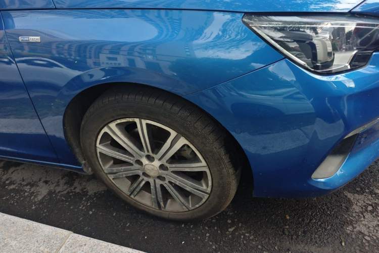 Used Peugeot 408 2019 350THP Automatic Prestige Version China V Standard Right Front Wheel Hub