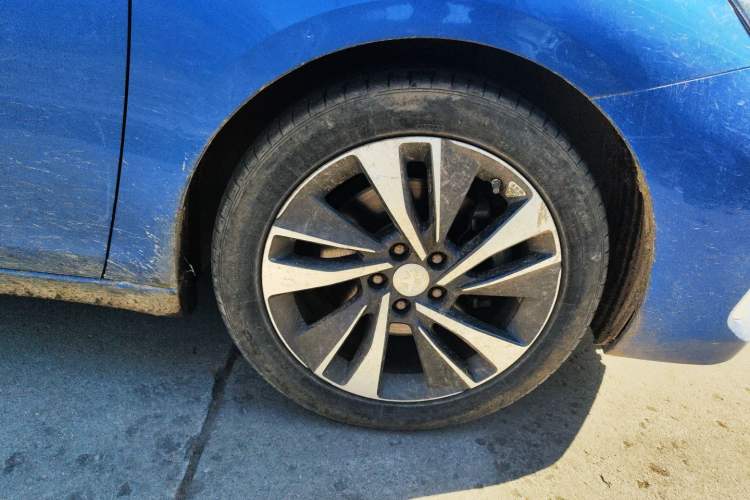 Used Peugeot 408 2019 350THP Automatic Luxury Edition China V Standard Right Front Wheel Hub