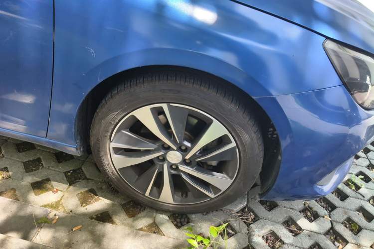 Used Peugeot 408 2019 350THP Automatic Luxury Edition China V Standard Right Front Wheel Hub