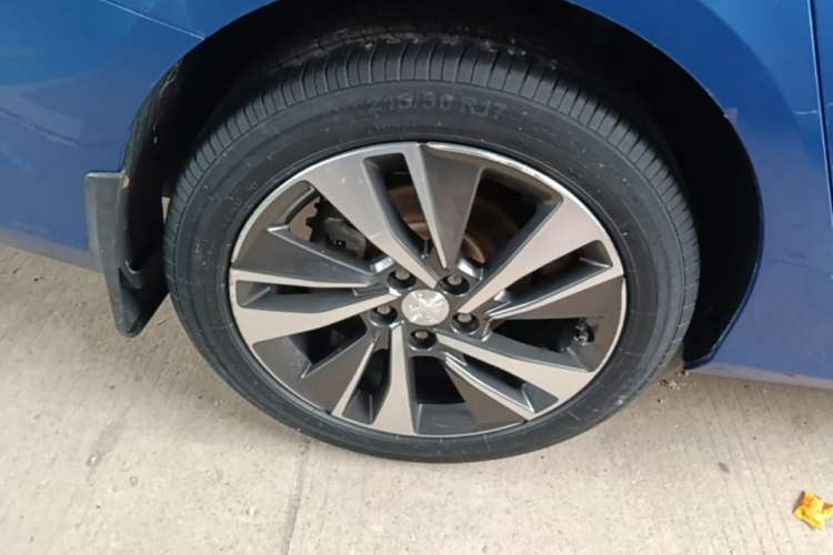 Used Peugeot 408 2019 350THP Automatic Luxury Edition China V Standard Right Rear Wheel Hub