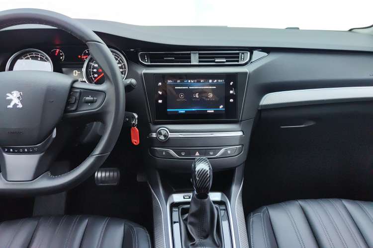 Used Peugeot 408 2019 360THP Automatic Luxury Edition China VI Standard Audio And AC Panel