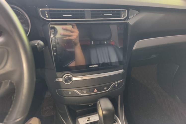 Used Peugeot 408 2019 360THP Automatic Luxury Edition China VI Standard Audio And AC Panel