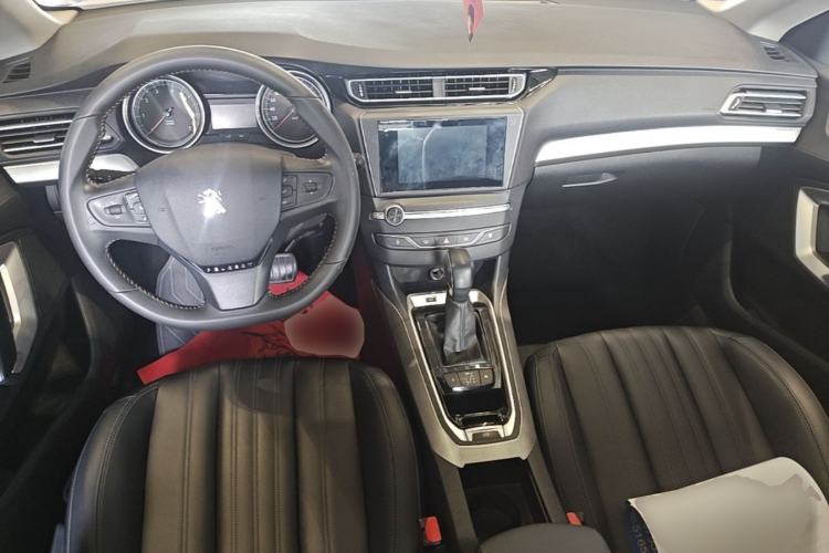 Used Peugeot 408 2019 360THP Automatic Luxury Edition China VI Standard Center Console